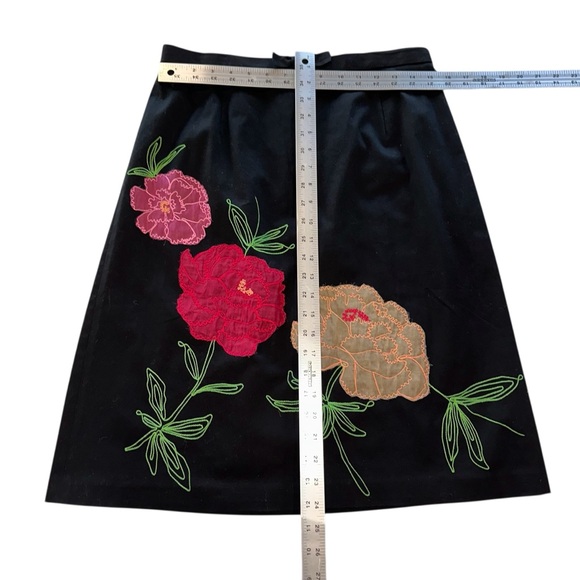 Vtg 90’s Debra McGuire Skirt Women’s Black Embroidered Floral A-Line Midi Sz 12 - Picture 6 of 6